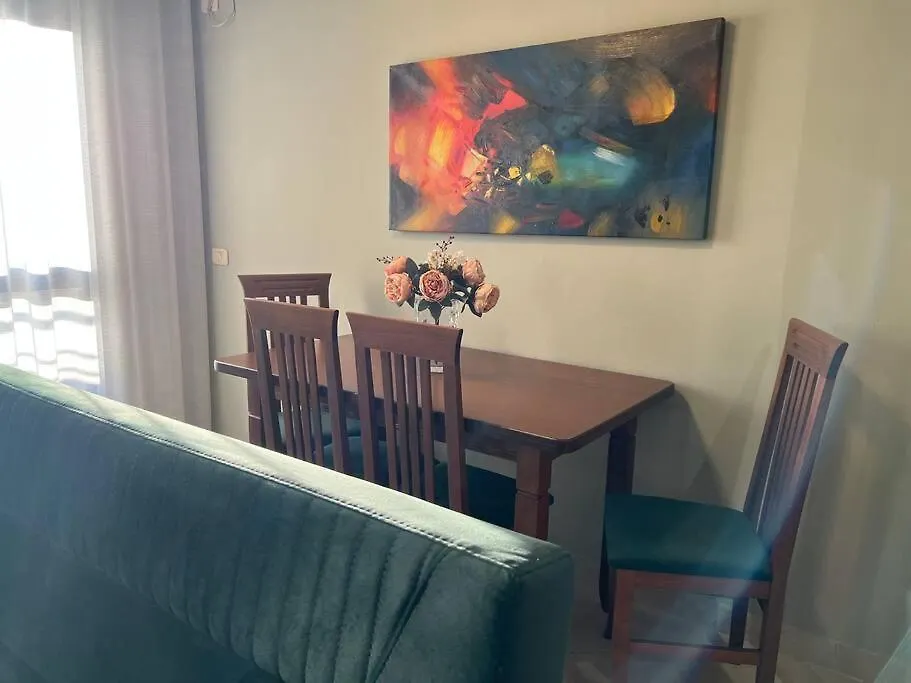 Staycation, City Center Apartment With Balcony Tirana 0*,